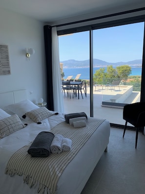 4 bedrooms, in-room safe, desk, iron/ironing board - Villa Napoleon, vue mer Exceptionnelle, Grande Piscine à Debordement (Pietrosella)