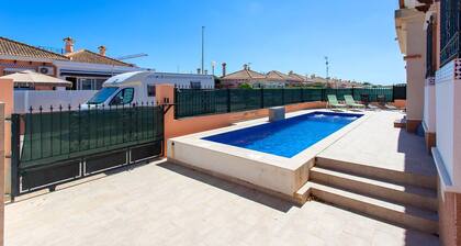 CH Villa Amapola Los Montesinos