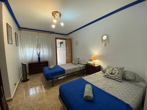 5 bedrooms, iron/ironing board, WiFi, bed sheets