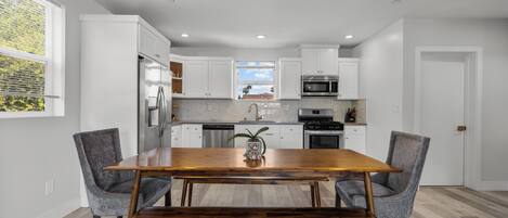 Microwave, oven, stovetop, dishwasher
