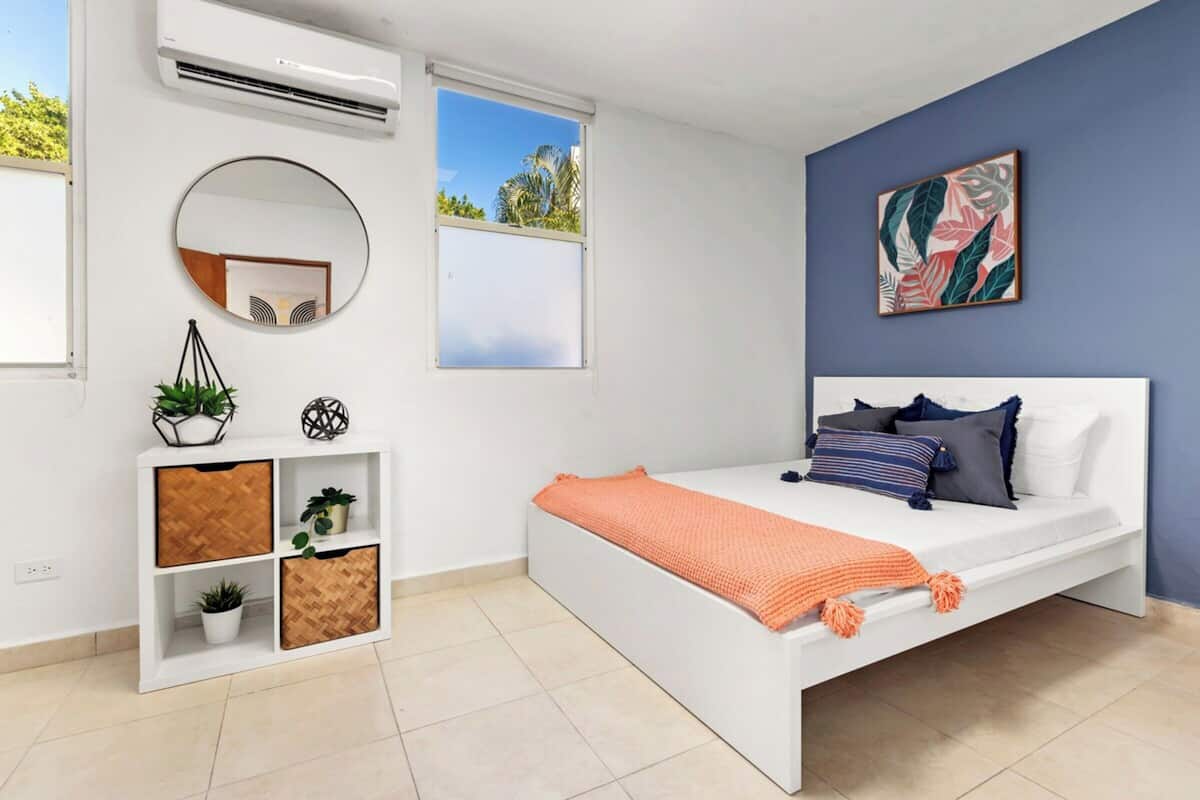 1 bedroom, down duvets, free WiFi, bed sheets