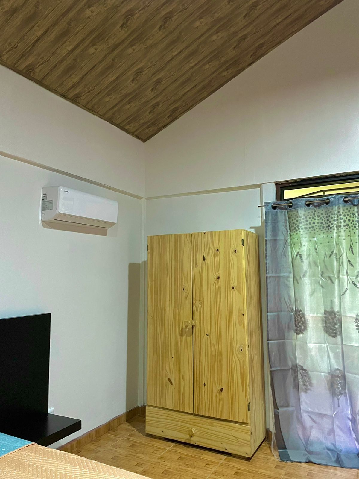 Traditional Cabin, 1 King Bed with Sofa bed, Non Smoking, Kitchen | Individually furnished, laptop workspace, iron/ironing board, free WiFi