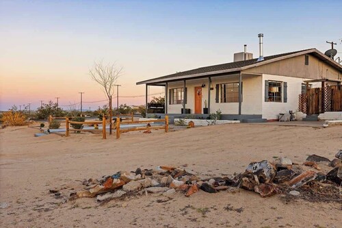 Casa Homestead Hemel| Pool | Downtown 29 Palms