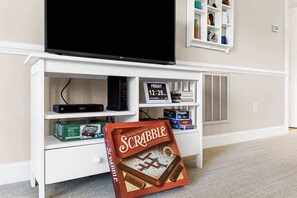Game room - Charming 2BR,Pool,W22 (Myrtle Beach)