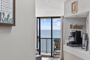 Interior - Cozy Oceanfront Condo, Pool,M124 (Myrtle Beach)