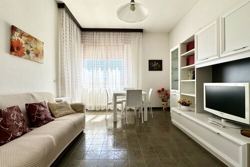SE081 - Marotta, three-room apartment 100 meters from the sea