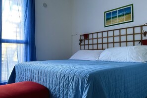 WiFi, bed sheets - Palme 3 - Marcelli, one-room apartment on the ground floor, Residence Le Palme (Marcelli)