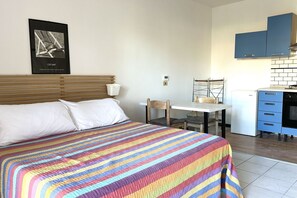 WiFi, bed sheets - Palme 4 - Marcelli, one-room apartment on the ground floor, Residence Le Palme (Marcelli)