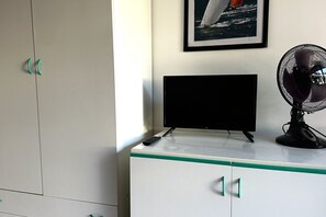 Interior - Palme 4 - Marcelli, one-room apartment on the ground floor, Residence Le Palme (Marcelli)