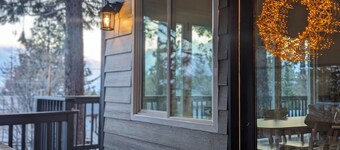 Nordic Holiday Home - Hot Tub, Sledding Hill, Included EV/Tesla Charger, Pets ok