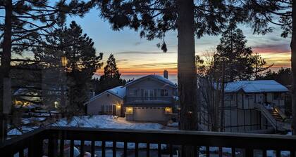 Nordic Holiday Home - Hot Tub, Sledding Hill, Included EV/Tesla Charger, Pets ok