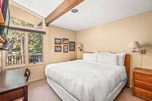 Apartment (Lichenhearth 16) | 1 Schlafzimmer, Bügeleisen/Bügelbrett, kostenloses WLAN, Bettwäsche