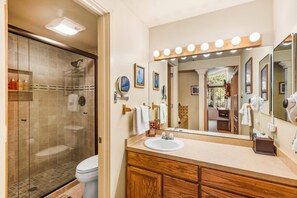 Apartment (Lichenhearth 16) | Badezimmer