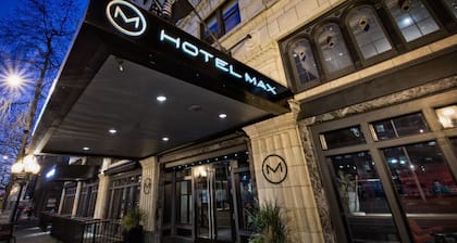 Max King | Opulent Bed & Extended Craft Beer Hours