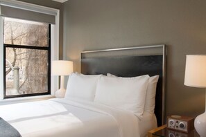 1 bedroom, in-room safe, desk, free WiFi