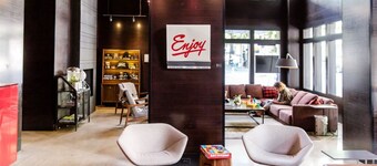 Modern Queen | Downtown, Original Art, City Views