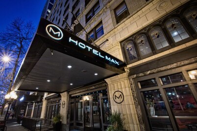Central Location, City Views & More Hotel Perks!