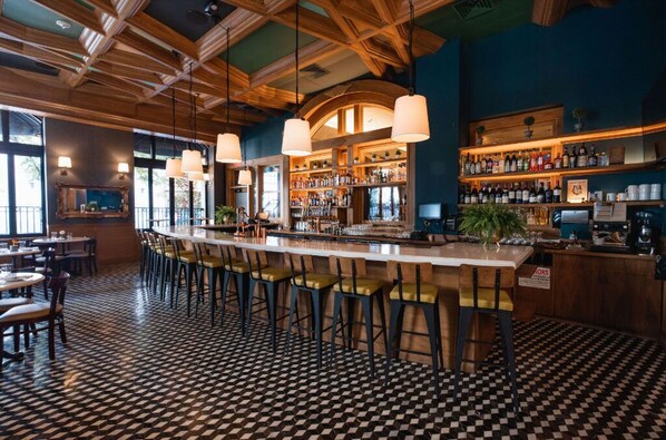 Bar (en la propiedad)
