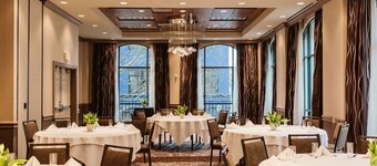 Vibrant Location, Hotel Perks, Sleep Experience