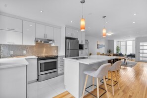 Mikrobølgeovn, ovn, kogeplade, opvaskemaskine