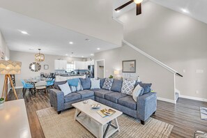 TV connectée, jeux vidéo, lecteur de DVD, livres