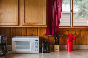 Interior - Cabin #4 - Classic Americana (Lake Emma Township)