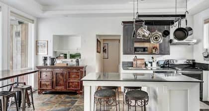 Aspen Grove Cabin w/Hot Tub