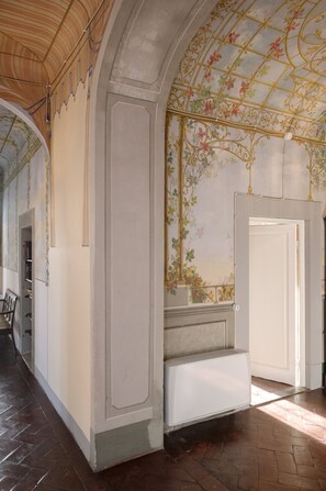 Interior - Villa with Exclusive Garden in Rignano, Tuscany (Rignano sull'Arno)