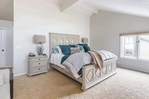 3 chambres, fer et planche à repasser, lit parapluie, Wi-Fi