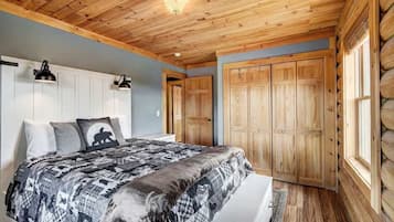 4 bedrooms, iron/ironing board, travel cot, WiFi