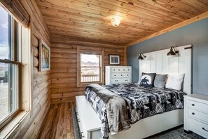 4 bedrooms, iron/ironing board, travel cot, WiFi