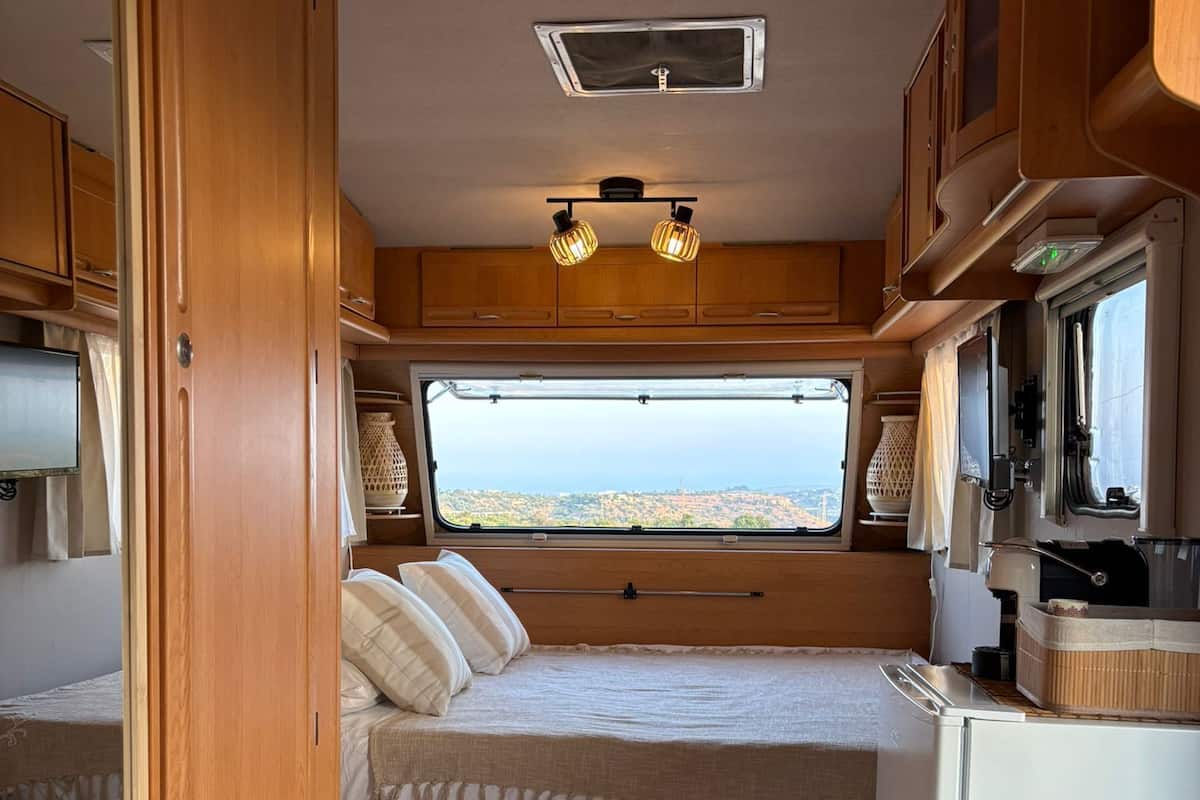 Roulotte Chic | 1 Schlafzimmer, Schreibtisch, Bügeleisen/Bügelbrett, kostenloses WLAN