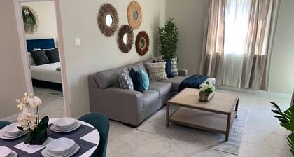 Coastal Vibe High-Rise Luxury 2BR - 24HR Security