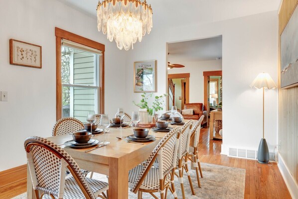 Dining - NEW Luxe on Front Downtown (Traverse City)