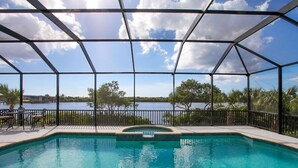A heated pool - Seaclusion - stunning bayfront home with pool (Englewood)