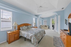 4 soverom, strykejern/-brett, wi-fi (inkludert) og sengetøy