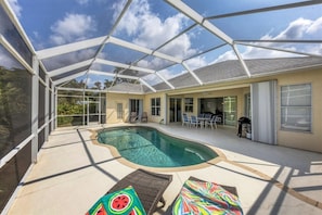 A heated pool - Salty Sands - walk to Manasota Beach pool home (Englewood)