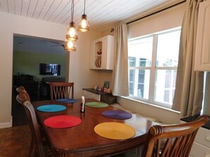 Dining - Gentle Breeze - South Venice pool home (Venice)