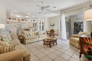 Smart TV - Lemon 1 - 2535 Lemon Ave (Englewood)