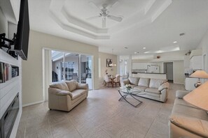 Televisor intel·ligent, llar de foc i estèreo 