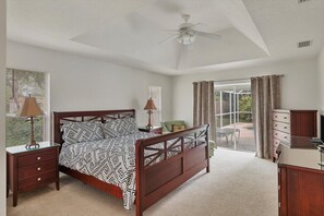 4 soverom, strykejern/-brett, wi-fi (inkludert) og sengetøy