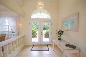 Interior - Fun in the Sun Villa - 2630 Lemon Ave (Englewood)