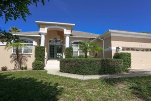 Exterior - Beach Tracker - Unwind and relax enjoying the beautiful views of Lemon Bay. (Englewood)