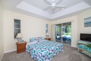 4 bedrooms, desk, iron/ironing board, free WiFi - Sand Castle - 2320 Wooded Way (Englewood)