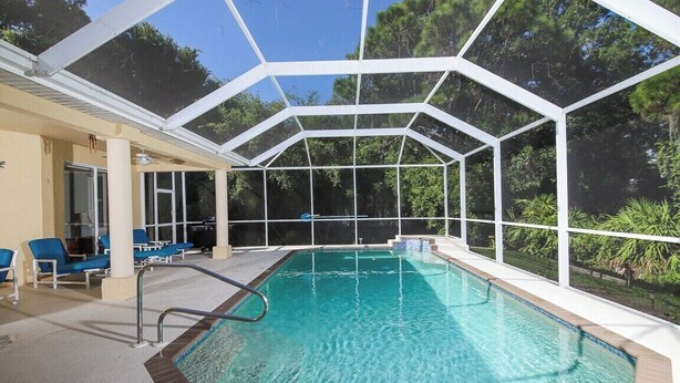 Pool - Sand Castle - close to beaches, shopping (Englewood)