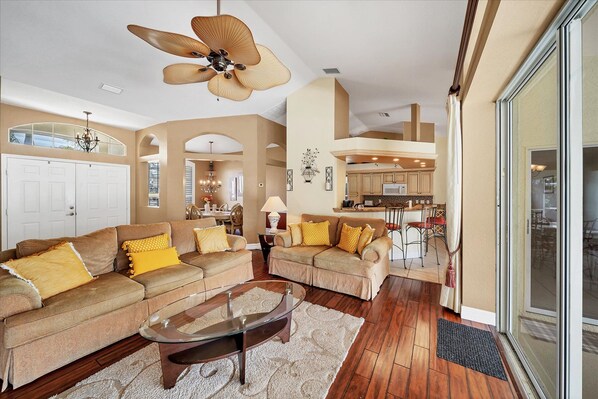 智能電視、DVD 播放機