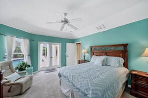 5 bedrooms, iron/ironing board, free WiFi, bed sheets - Pine Valley - Spacious Rotonda home overlooking lake (Rotonda West)