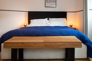 2 bedrooms, iron/ironing board, free WiFi