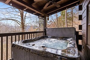 مغطس سبا خارجي