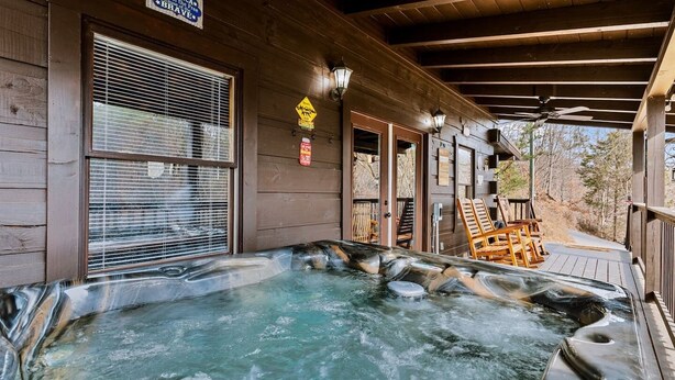 室外 SPA 浴池